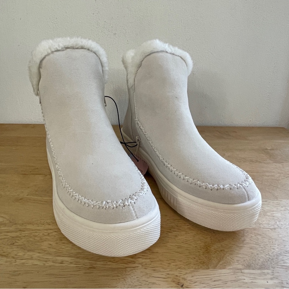 Serra Women's Cozy Suede Sneaker Booties Size 8 NEW